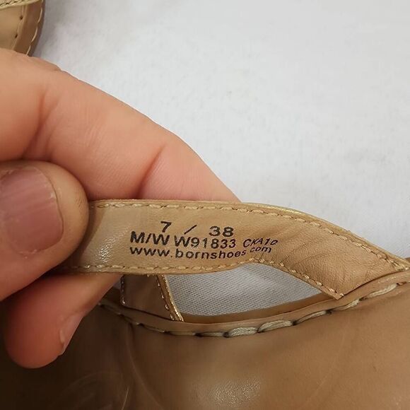 Born Women's Size 7 Funi Sandal Gold Metallic Leather Strappy Heeled - Picture 8 of 10